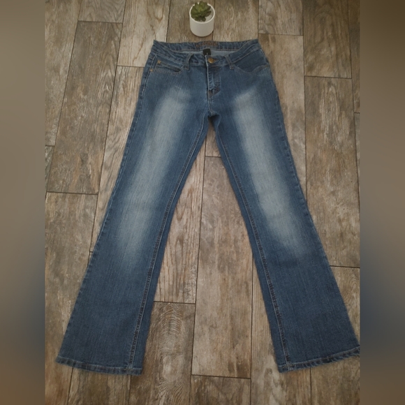 South Pole  Women Jeans  size 7  Blue Embroidery  Vintage Good Condition - Picture 1 of 7
